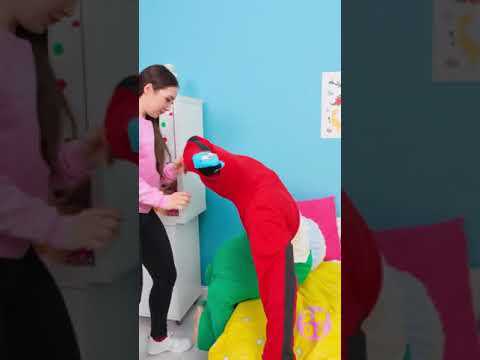 🙃 UPSIDE DOWN PRANK 🙃 || Funny TikTok pranks, hacks and tricks by SMOL #shorts #SMOL